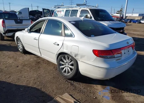 2009 Hyundai Azera Limited z USA, uszkodzony, nr VIN KMHFC46F09A374003
